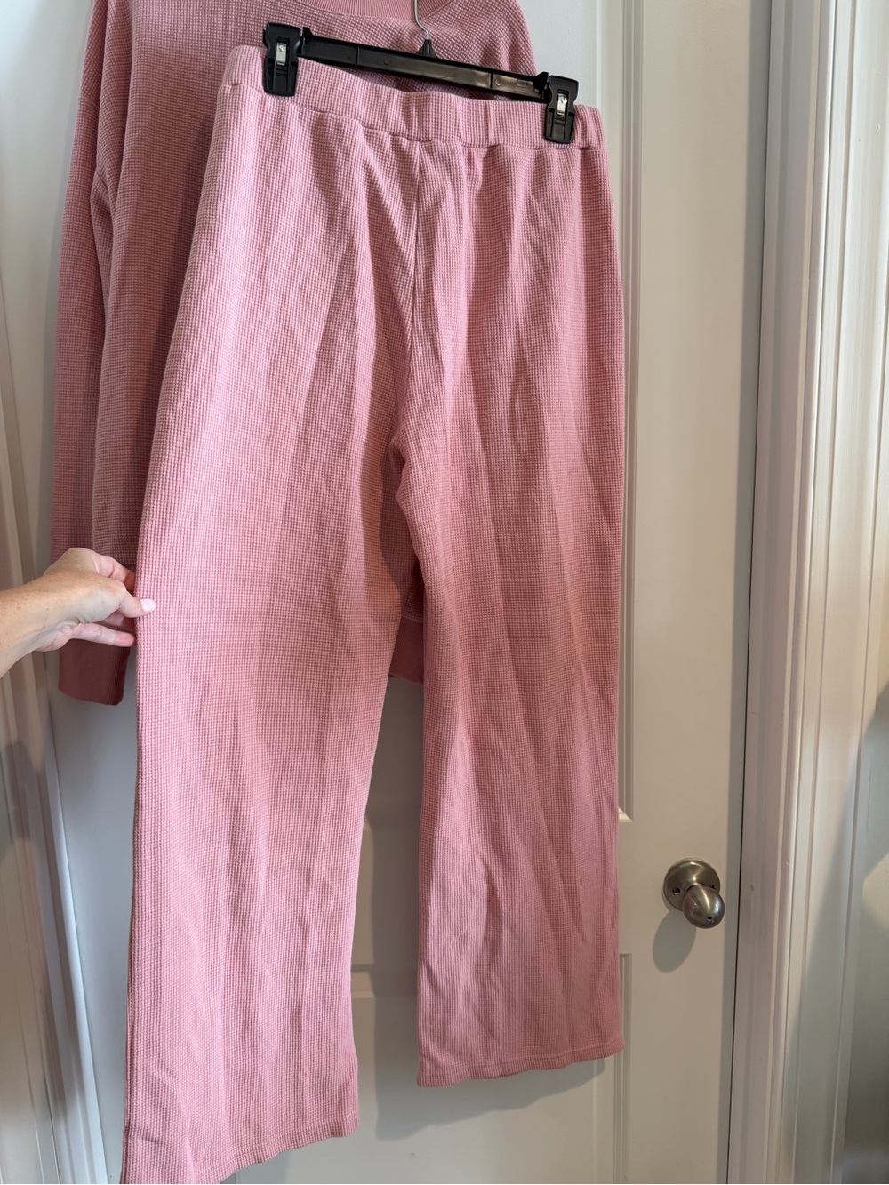 Comfrt Women's Pink Two-Piece Waffle Lounge Set - Picture 3 of 8